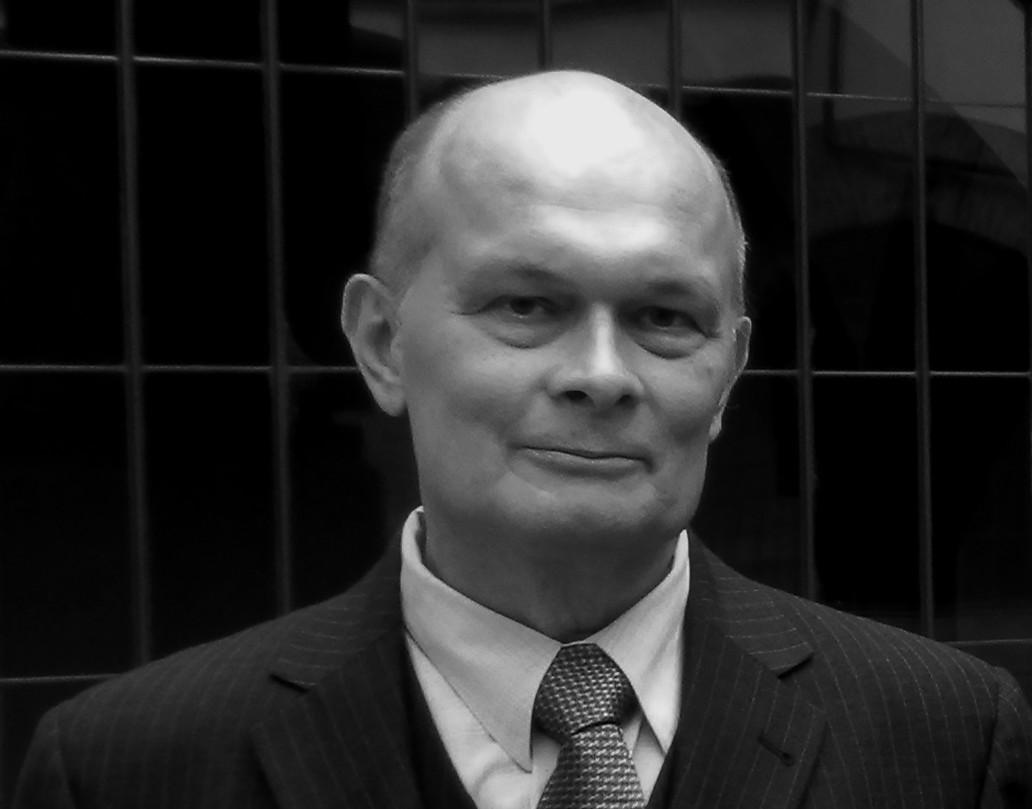 Zemřel docent František Hampl